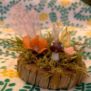 Tiny Fairy Garden with 2 Crystal Friends